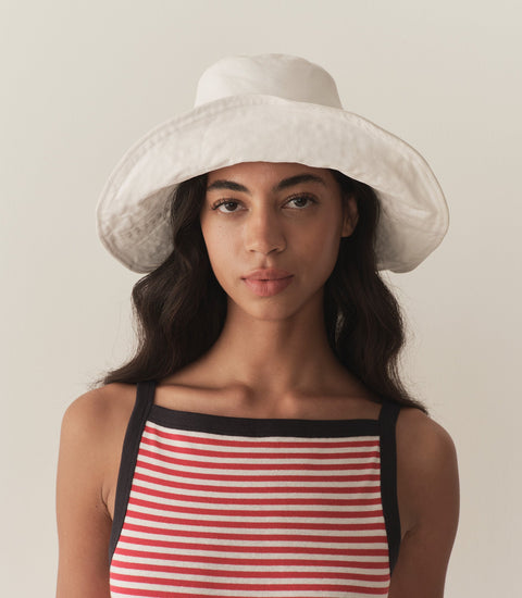 LARK HAT -- WHITE